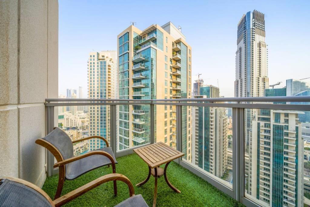 Spectacular Burj & Fountain View - Luxurious 3 Bedrooms & Maids Room - The Residences Dubai Esterno foto