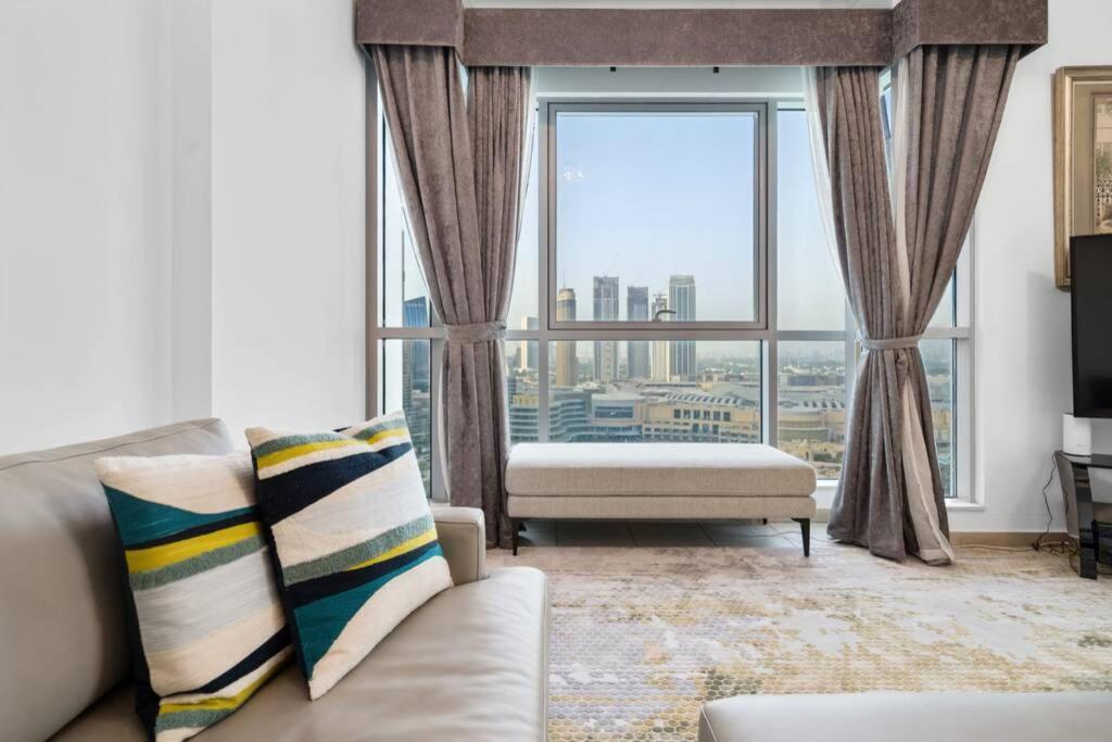Spectacular Burj & Fountain View - Luxurious 3 Bedrooms & Maids Room - The Residences Dubai Esterno foto