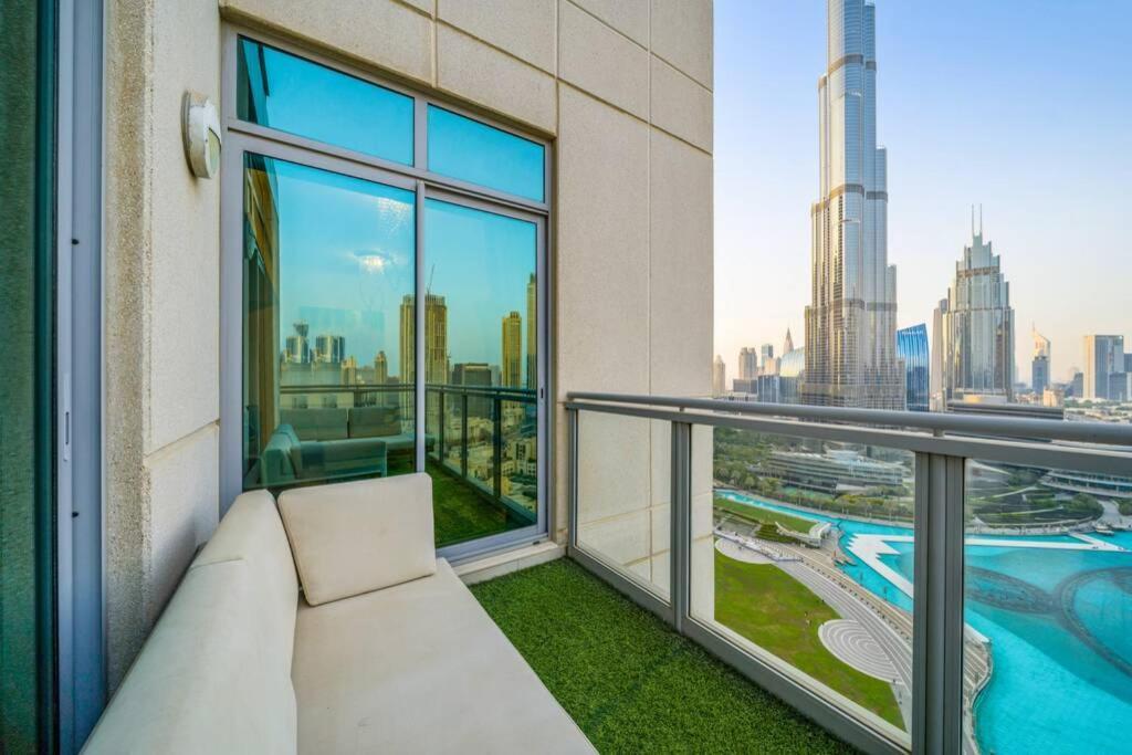 Spectacular Burj & Fountain View - Luxurious 3 Bedrooms & Maids Room - The Residences Dubai Esterno foto