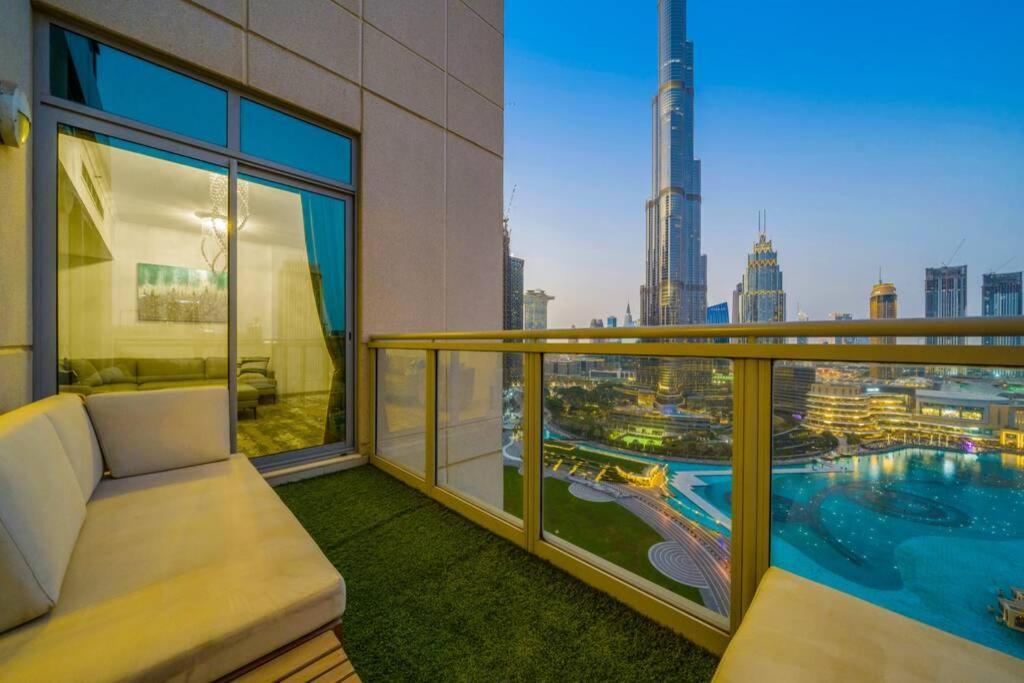 Spectacular Burj & Fountain View - Luxurious 3 Bedrooms & Maids Room - The Residences Dubai Esterno foto